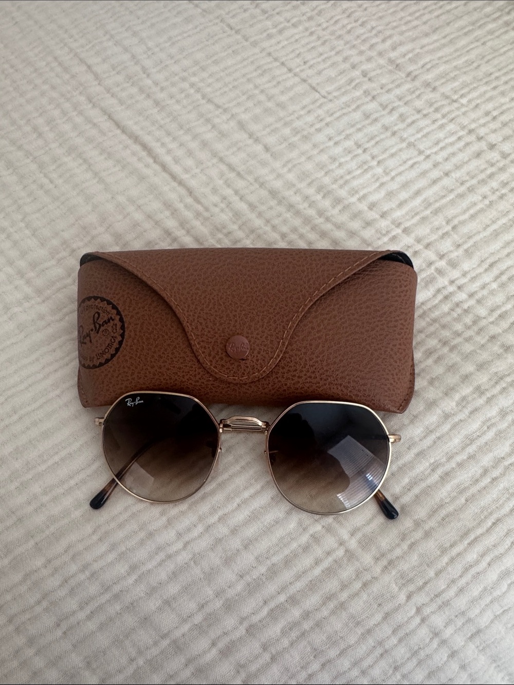 Ray-Ban Gold Frame Sunglasses with Brown Gradient Lenses and Brown Case